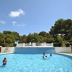 Moderno apartamento con piscina en playa Salou