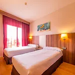 Golden Avenida Family Suites 4*