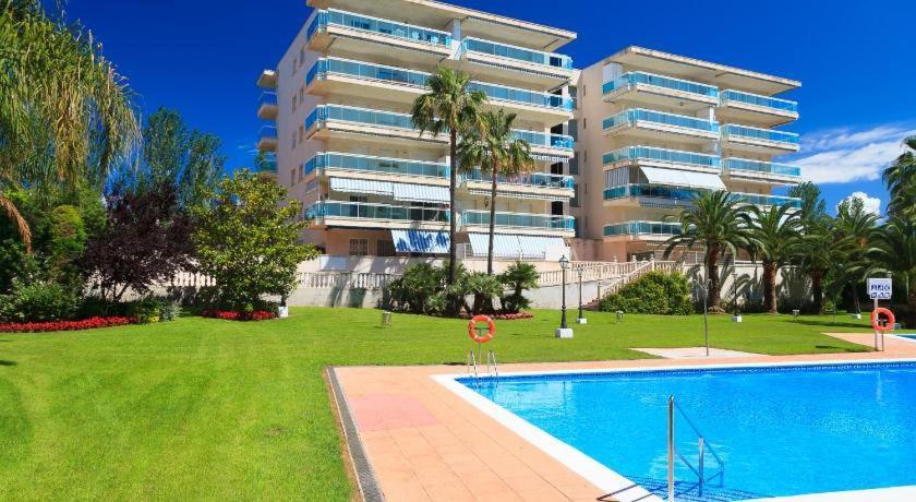 Terrasse Sud: Confort Et Piscine Près De Port Aventura Salou
