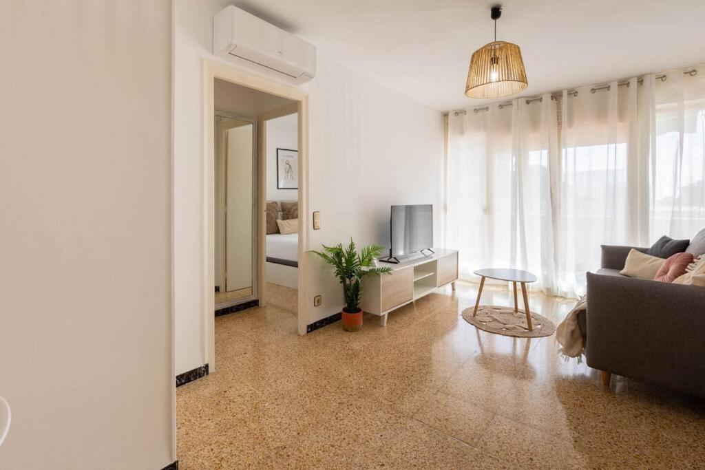 Just Oliver Holidays - Cye Vi Nude Cap Apartment