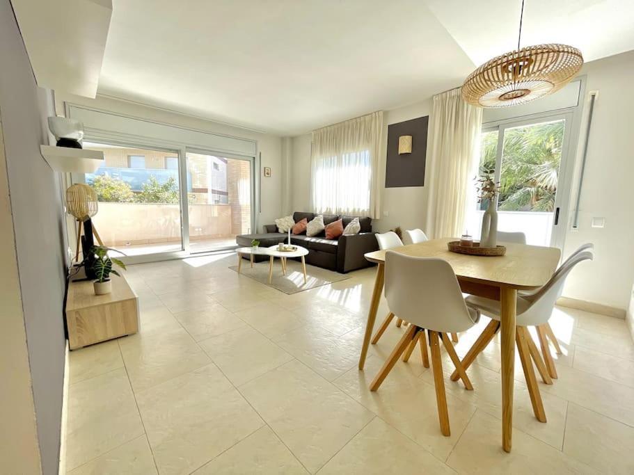 Apto De Diseno Salou-piscina Gym *
