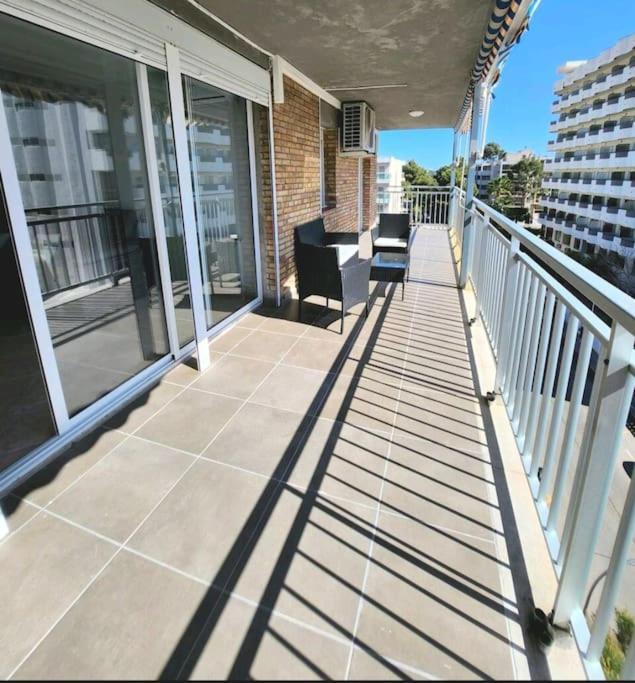 Large In Front Of The Beach! Withparking Apartment *