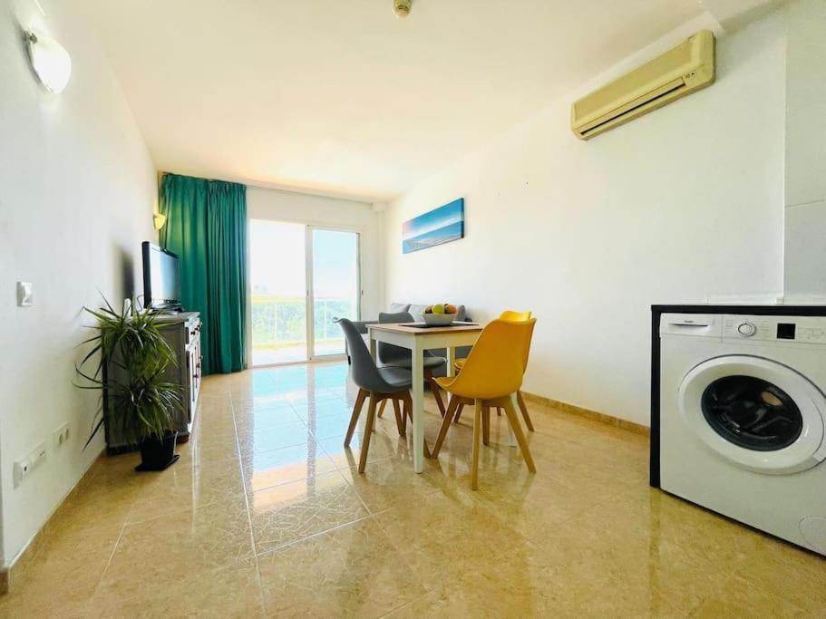 Apartment Familiar Con Piscina Y Parking *