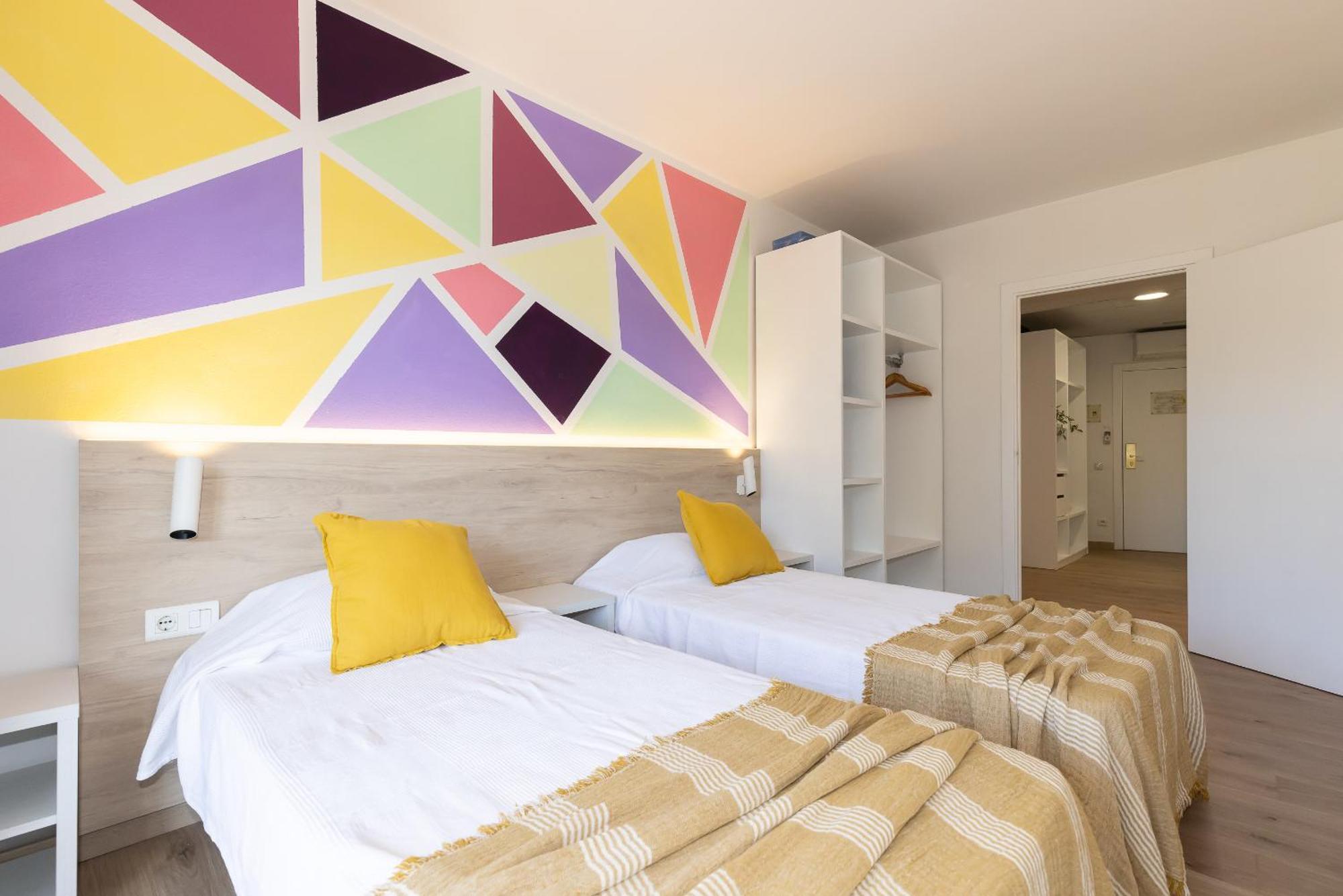 Apartment Uhc Festival Village Salou