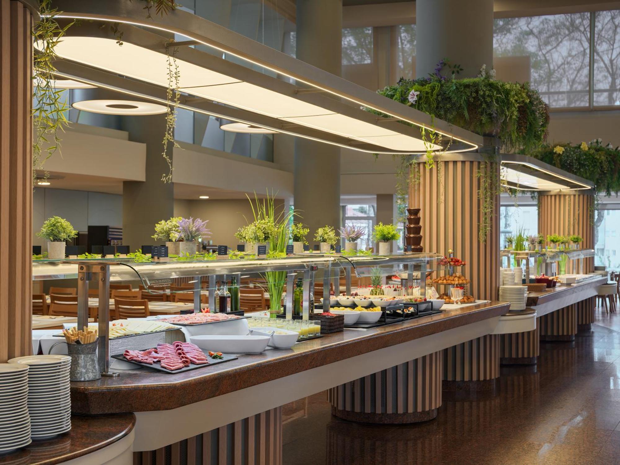 Hotel Ponient Dorada Palace By Portaventura World 4*