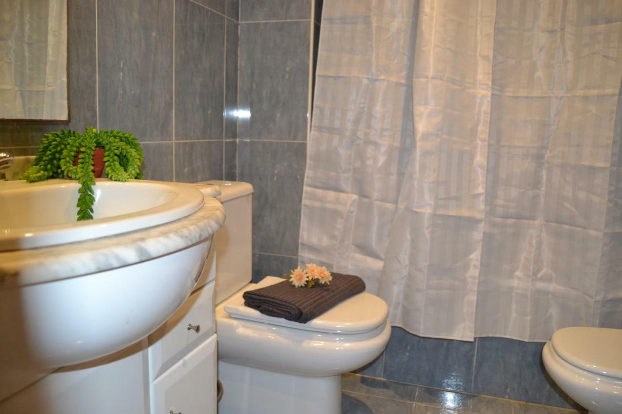 Lovely Familiar With Pool In Cap Appartement