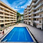 Salou apartamento zona turística,5 min de playa,15 Port Aventura