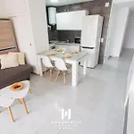 Elegante Apartamento Con Piscina