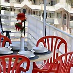 3Br-Sleeps6-Balcony-A C-5Min To Beach
