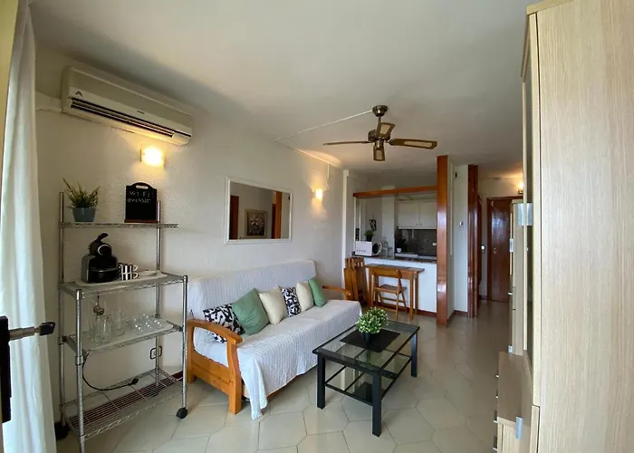 Apartamento Con Piscina En 1ª Linea De Playa En Salou