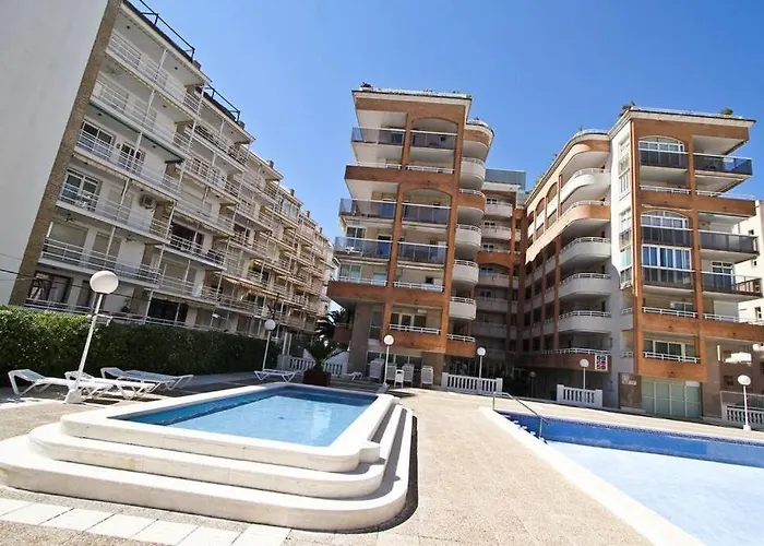 Hogaristic - White Beach Salou - 100 M Beach, Wifi, Pool, 5Pax