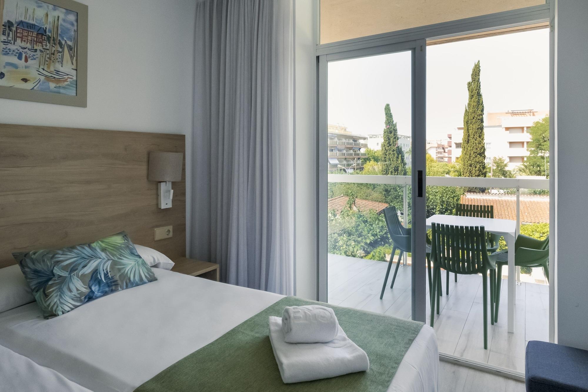Apartahotel Cye Centre 3*