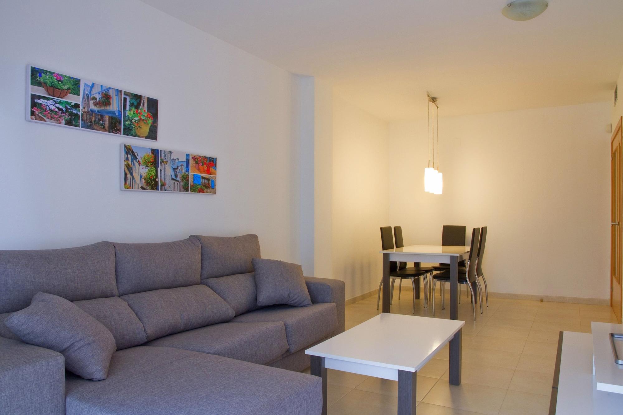 Rentalmar Families Paradise Village Apartment *