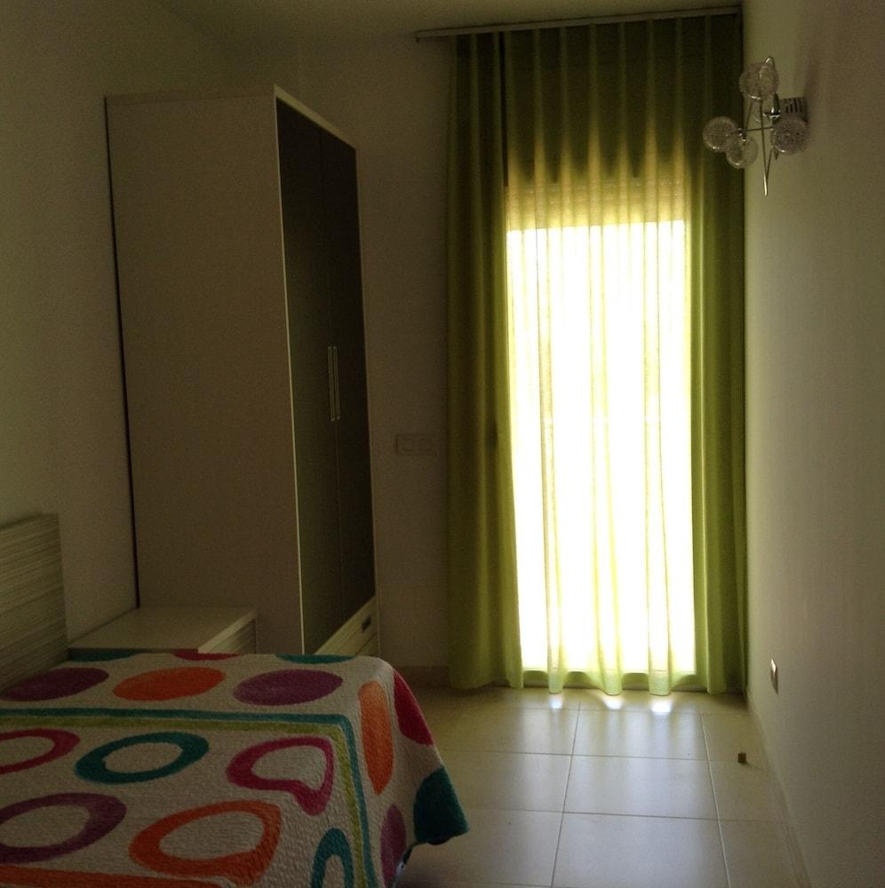 Rentalmar Families Paradise Village Apartment