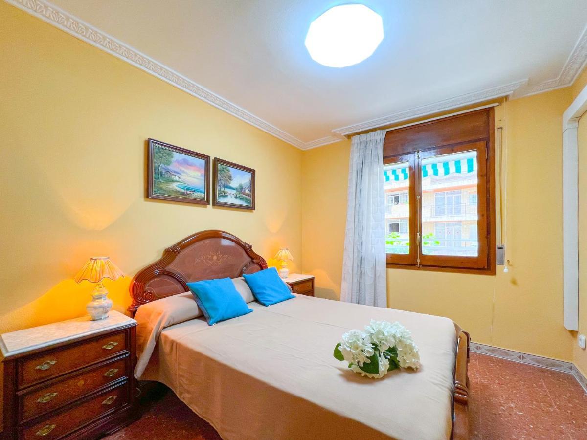Apartamento Nina, 3 Hab, 2 Banos, Playa, A/a,6 Pers Salou