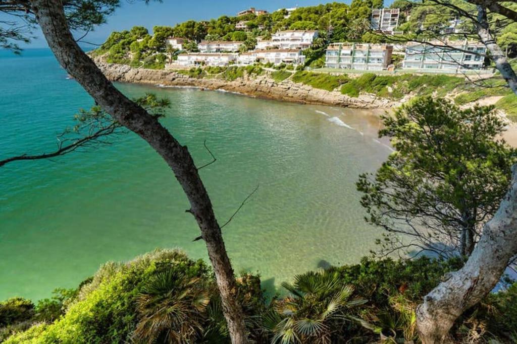 Peaceful With Sea View And Parking In Cap Appartement