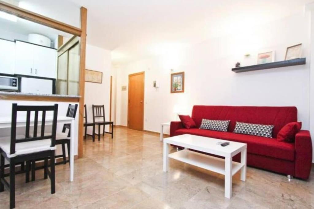 Apartamento White 100m Playa, Wifi, Pool 6pax Salou