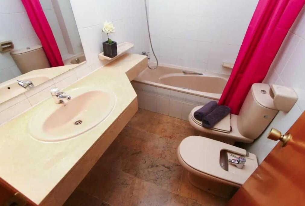 White 100m Playa, Wifi, Pool 6pax Apartamento