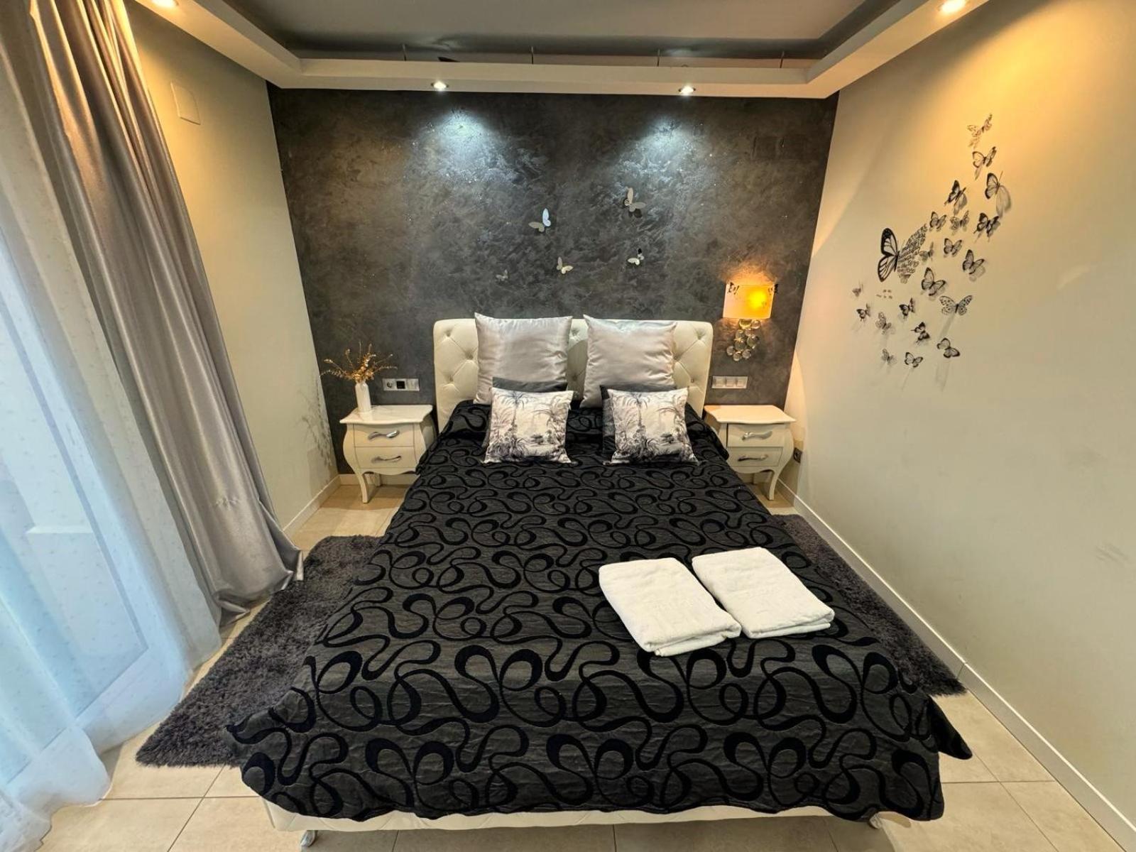 Amposta Apartment