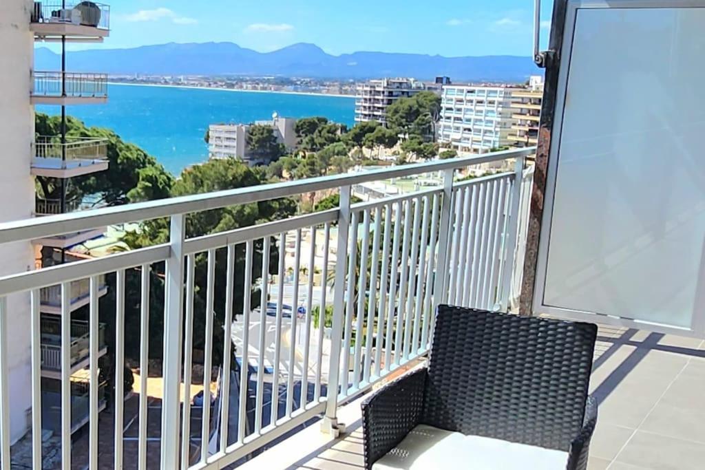 Apartment Large In Front Of The Beach! Withparking