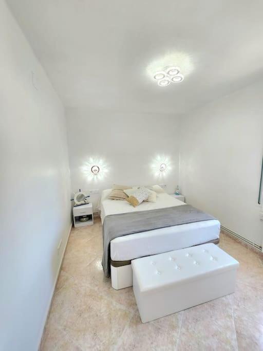 Large In Front Of The Beach! Withparking Apartment