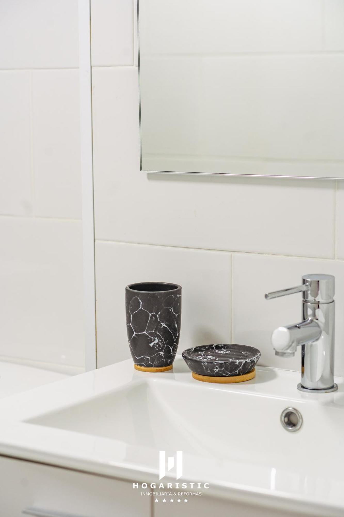 Elegante Apartamento Con Piscina