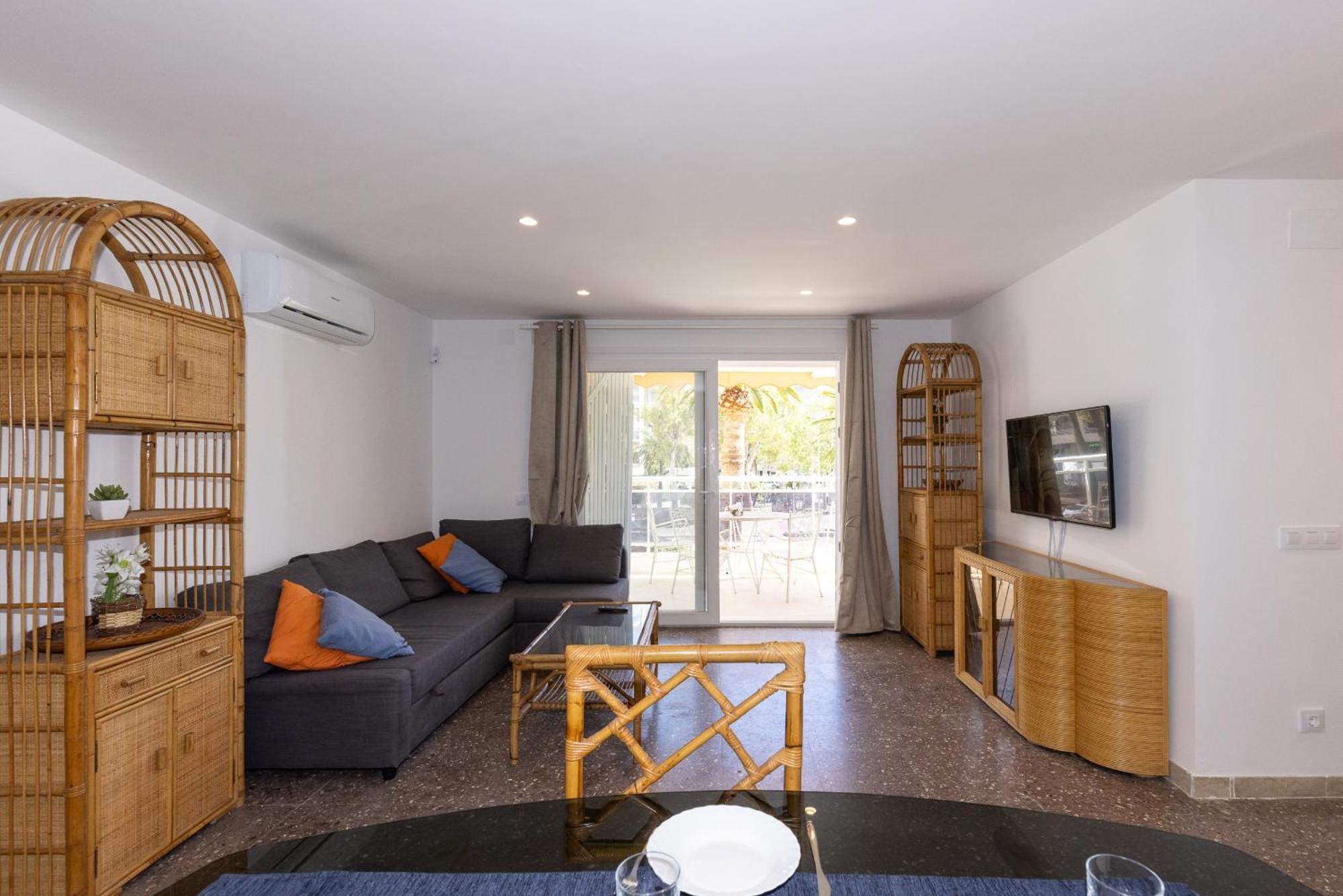 Rhin - Planetcostadorada Apartment *