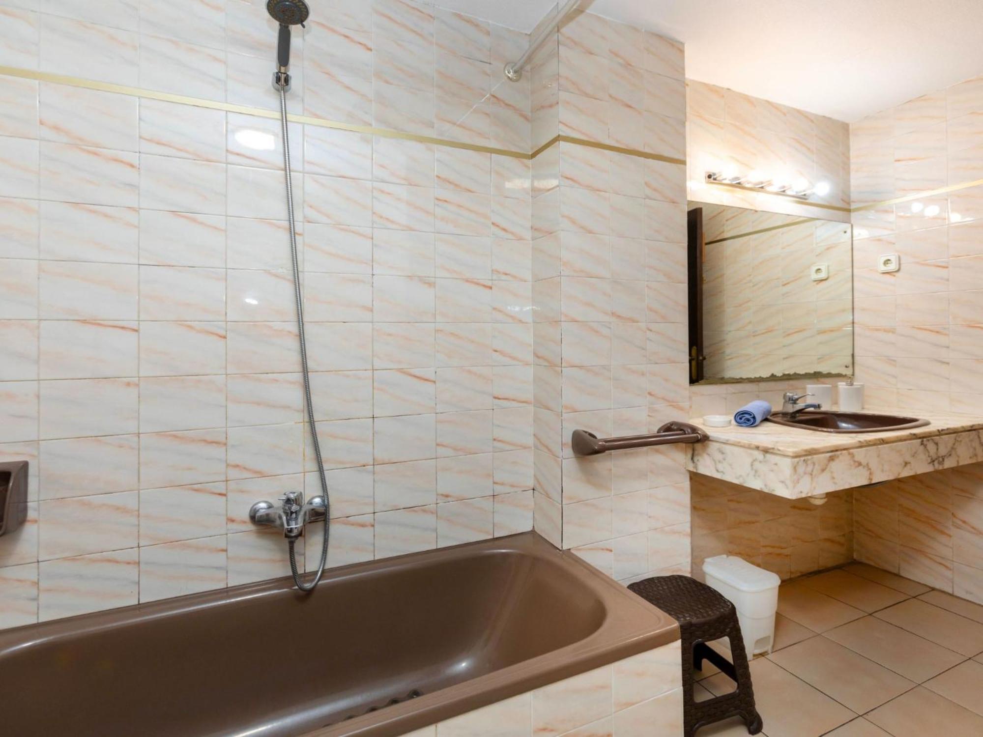 Arquus-2 By Interhome