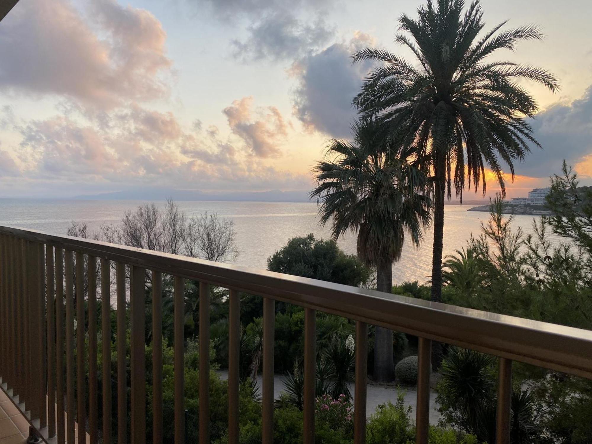 For A Sant Jordi Sunset Apartment Salou