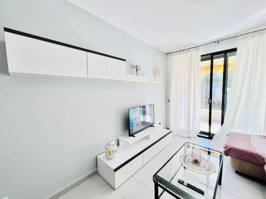 Con Parking La Pineda Costa Dorada Apartment *