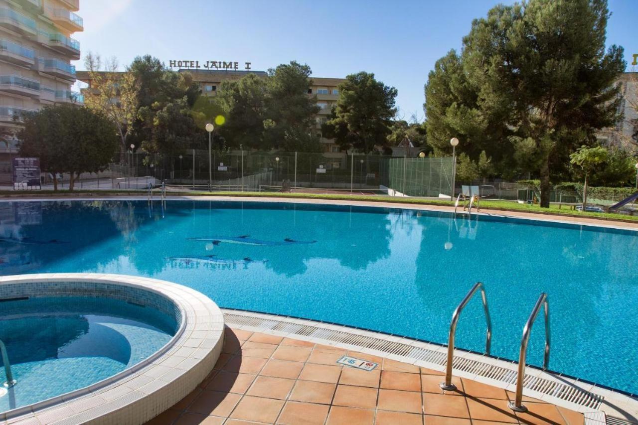 Apartment En El Centro De Salou, Playa , Padel , Tenis Y Piscina, Complejo Larimar Salou