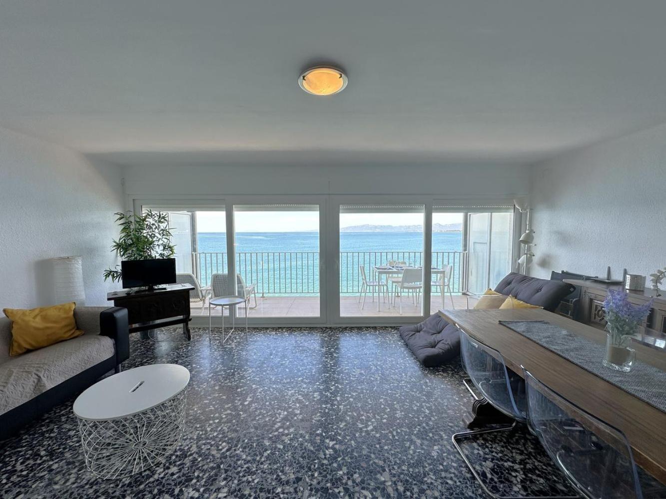 Acantilados Apartment *
