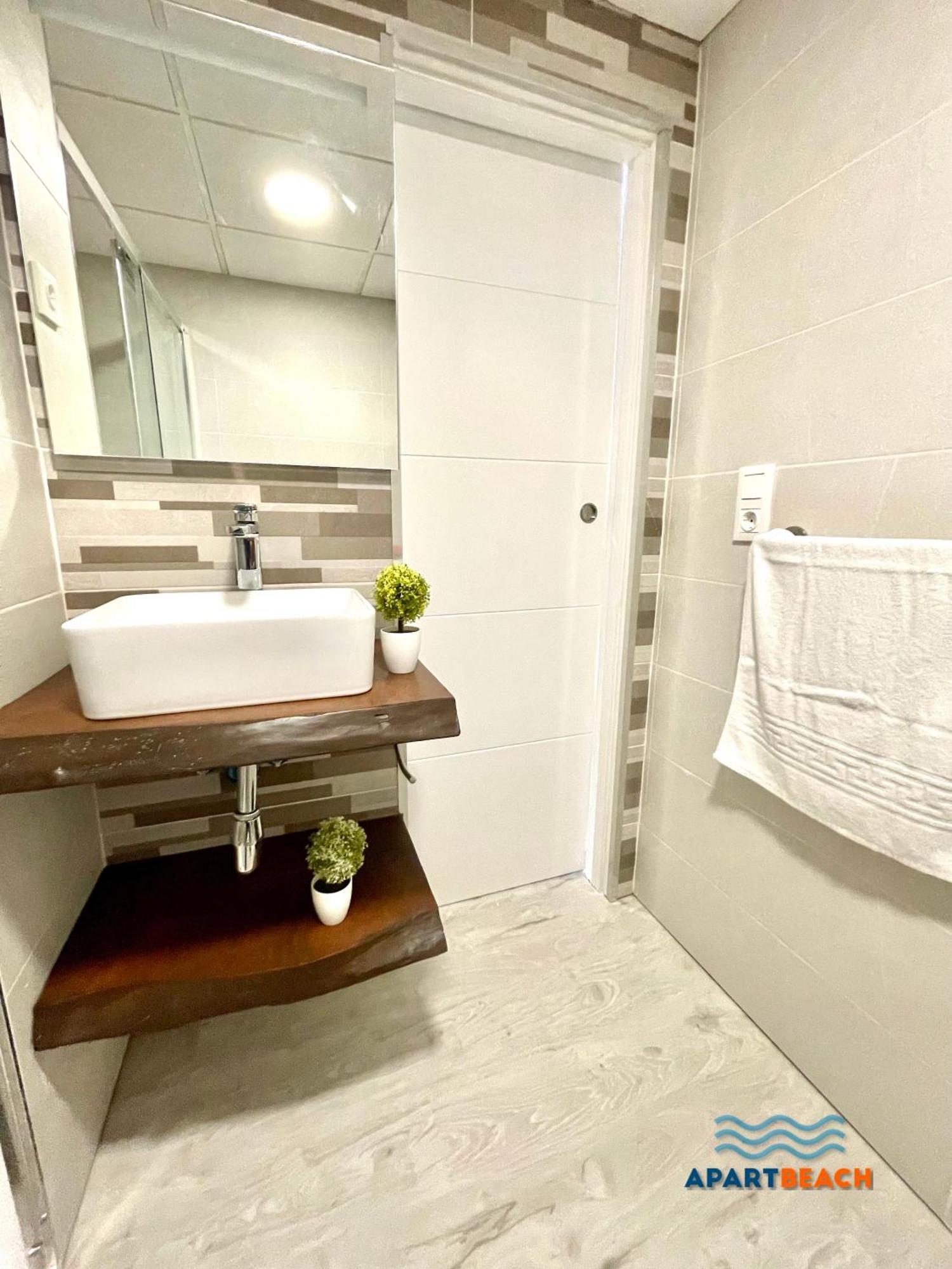 Apartbeach Font De Mar Clima Piscina Y Vista Playa * Salou