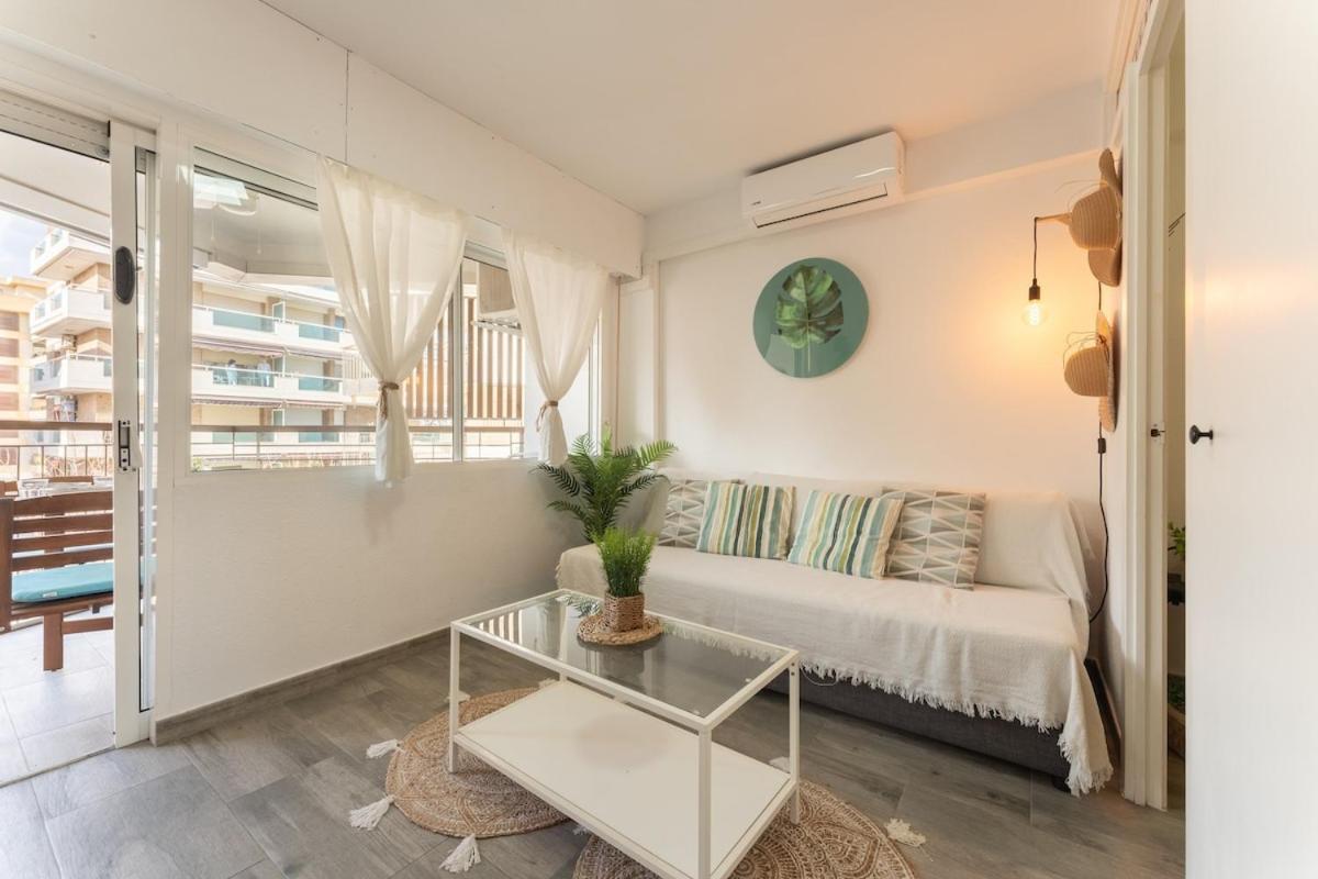 Seafront! Private Terrace - Ac & Wifi Apartment