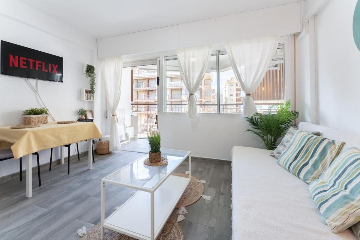 Seafront! Private Terrace - Ac & Wifi *