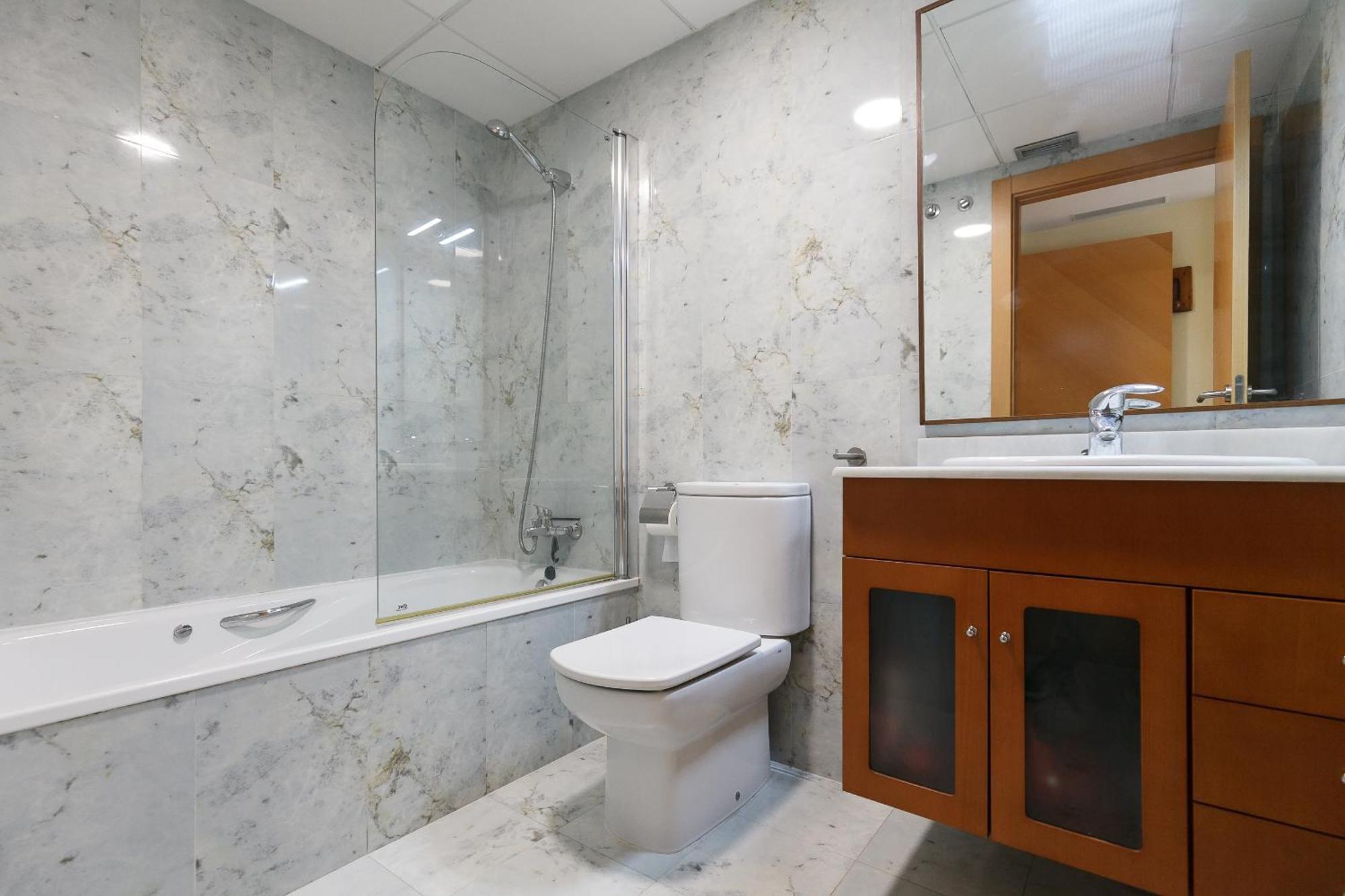 Uhc Les Ones Family Complex Apartment