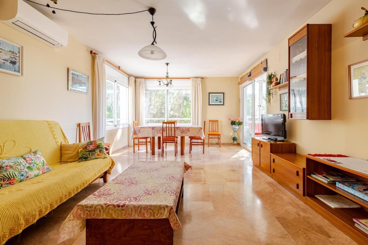 Apartmento En Primera Linea De Mar, Vistas Al Mar Y Piscina * Salou