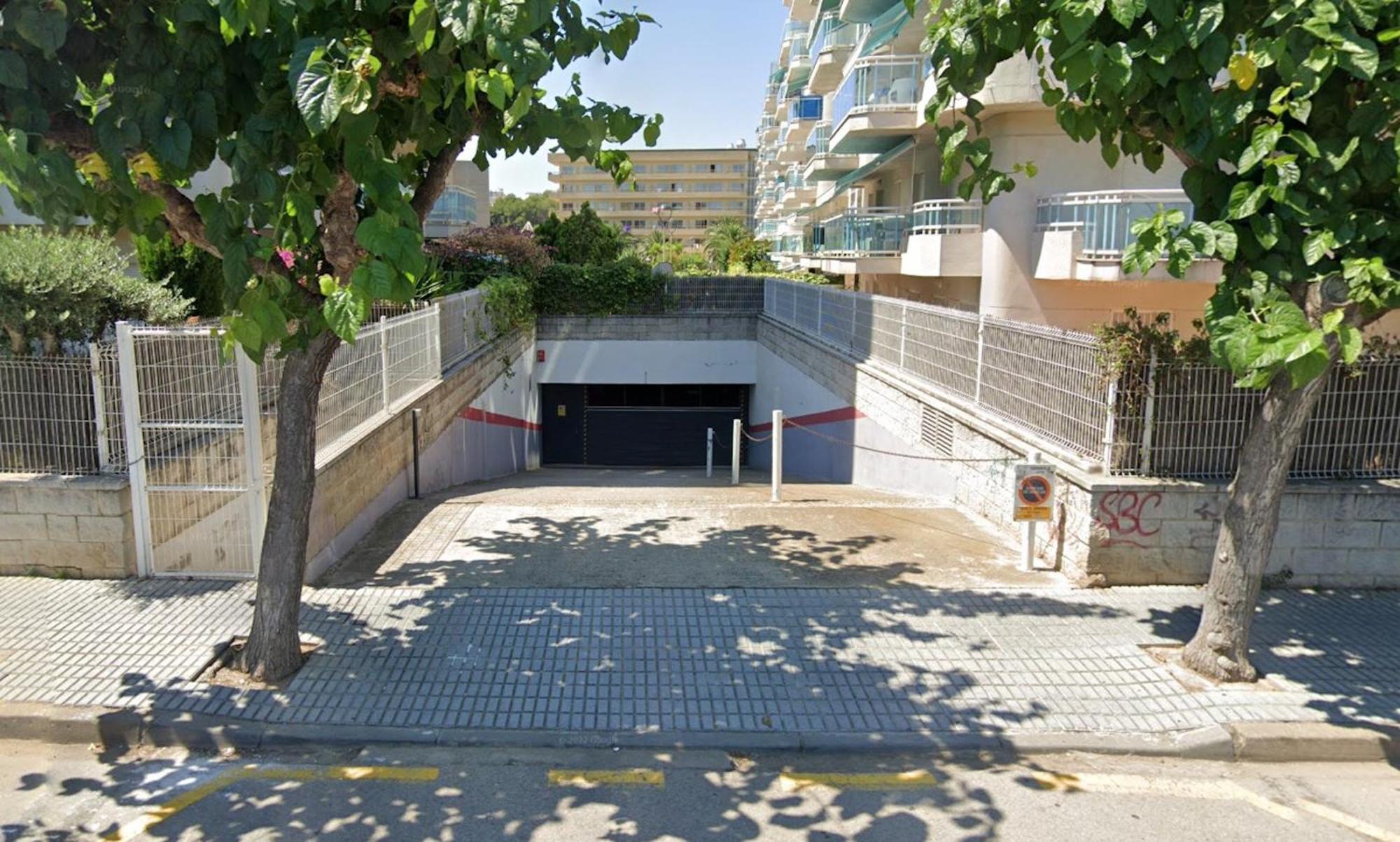 Uhc Larimar Family Complex Superior Salou