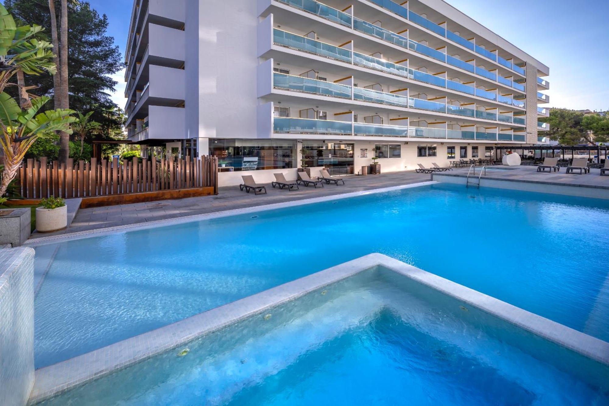 Hotel 4r Park Ii