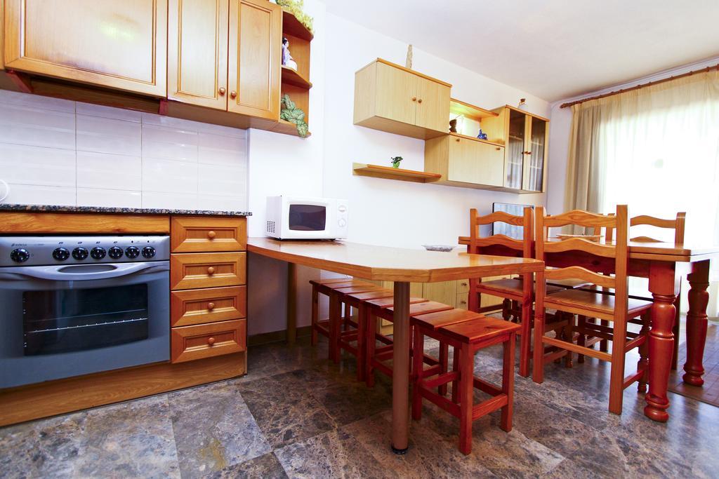 Apartment Cala Daurada 4 *