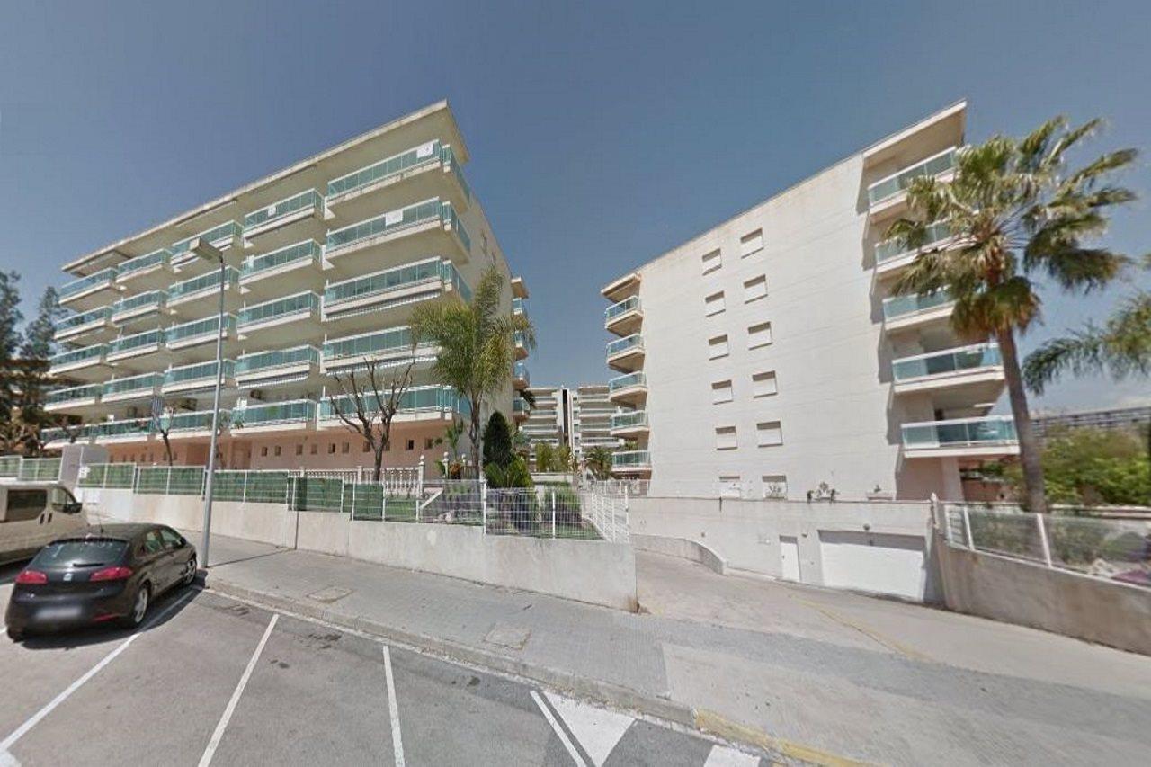 Rentalmar Ventura And Village Park Families Only Apartment