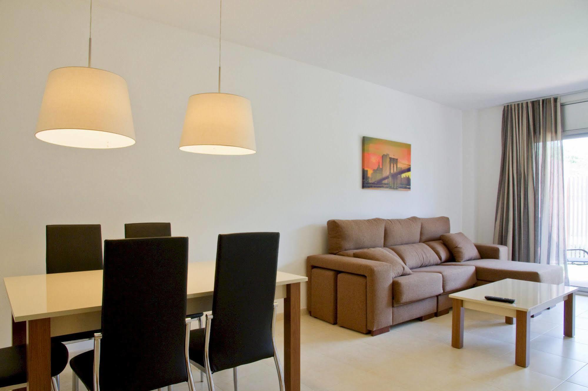 Paradise Village Litoral Costa Dorada Apartment