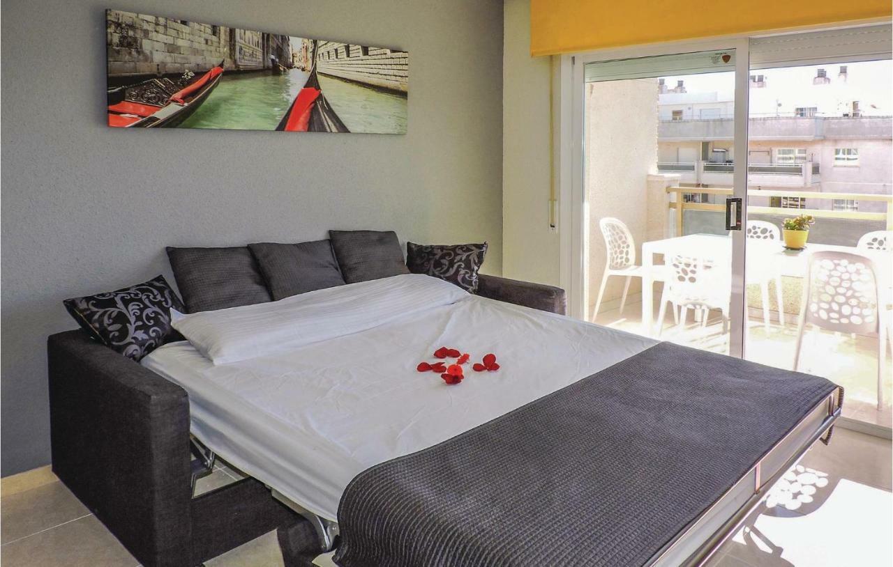 Apartment Three-bedroom In