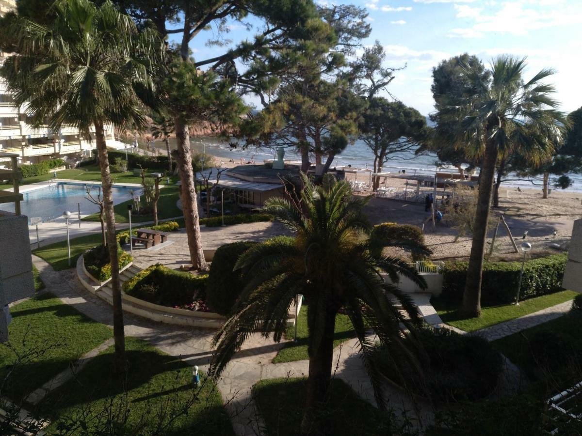 Baje A La Playa En Ascensor Salou