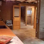 Chalet De Lujo Con Jardin, Piscina Y Aparcamiento Todo Privado.