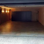 Chalet De Lujo Con Jardin, Piscina Y Aparcamiento Todo Privado.