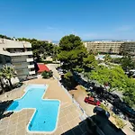 Renovado Y Moderno Espacio Con Piscina Y Vistas
