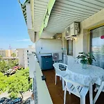 Renovado Y Moderno Espacio Con Piscina Y Vistas