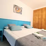 Inmobooking Vancouver ,Climatizado Y Con Piscina