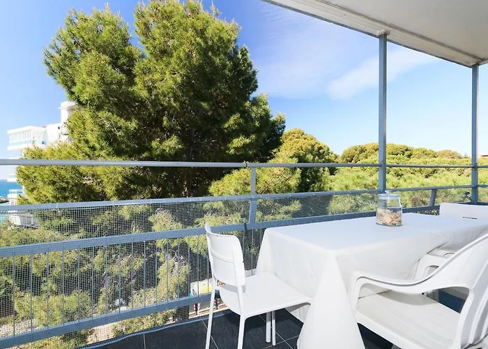 Uhc La Colina Apartments
